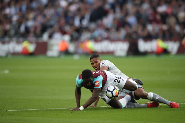 中获得关节 中获得关节